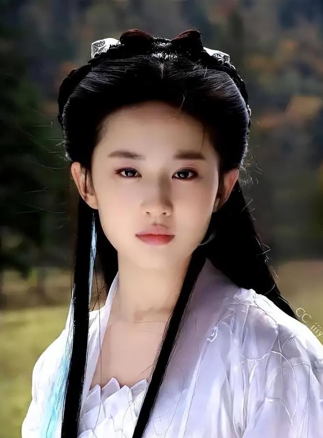 中曝光真面目赵立坚的看法让人深思AG真人国际游戏刘亦菲在香港大火(图2)